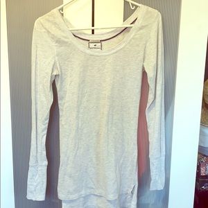 Medium long sleeve cream color too.